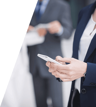 スマホを押している様子