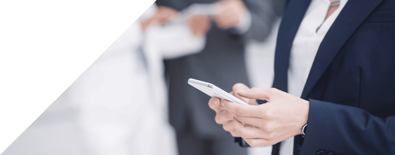 スマホを押している様子